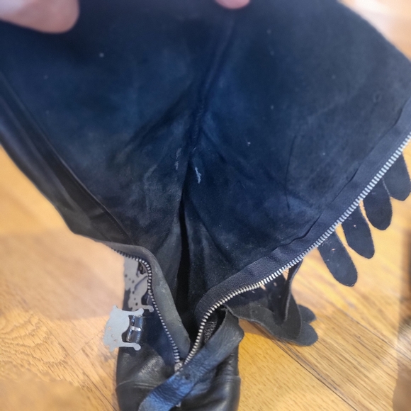 Vintage leather boots, circa 1987 - Picture 7 of 11